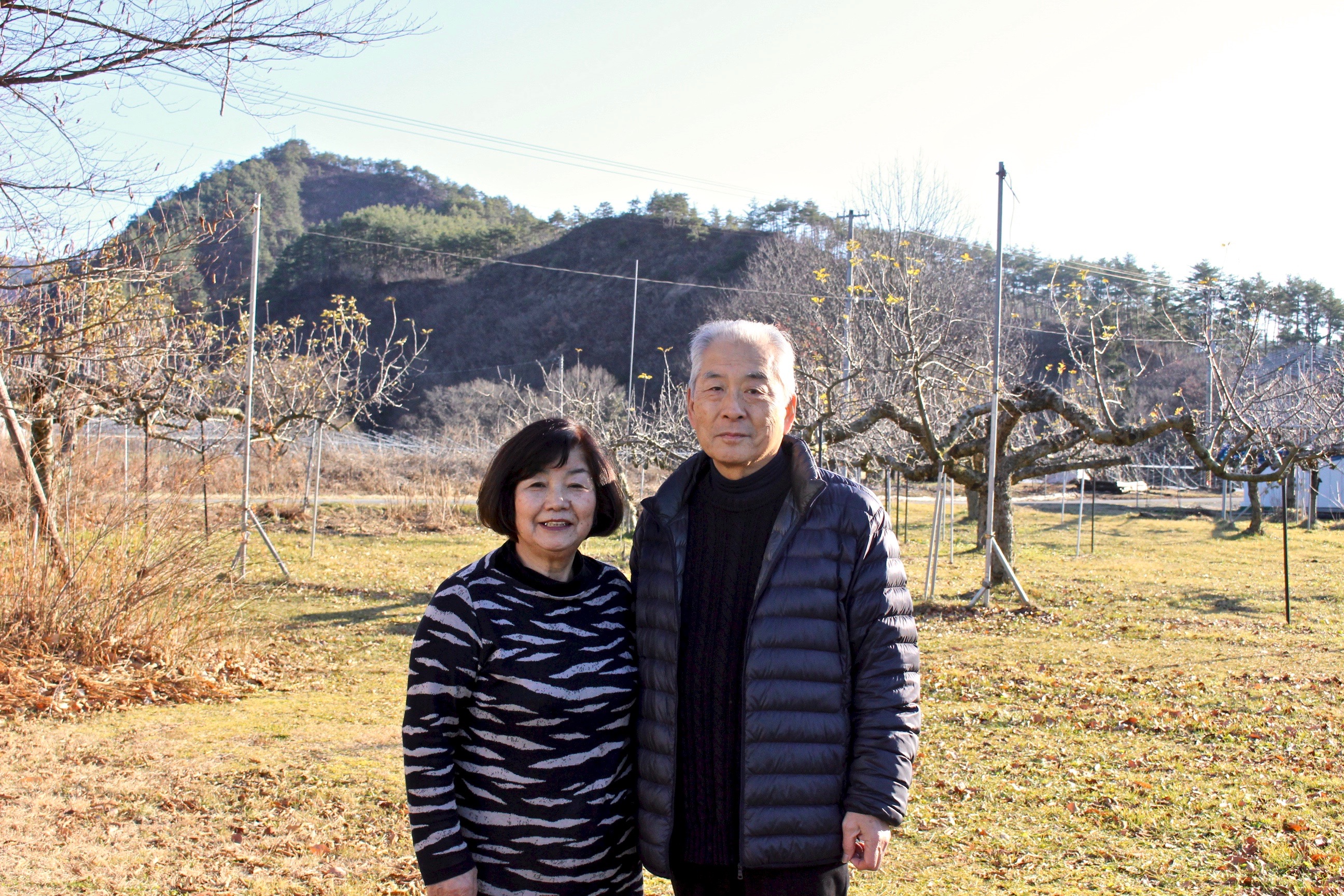 中村さん_庭でお二人